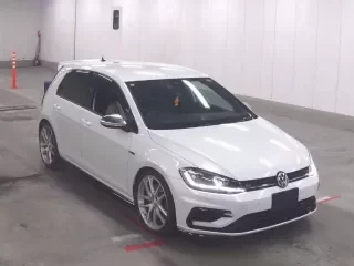 VOLKSWAGEN GOLF R