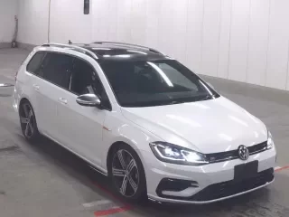 VOLKSWAGEN GOLF R