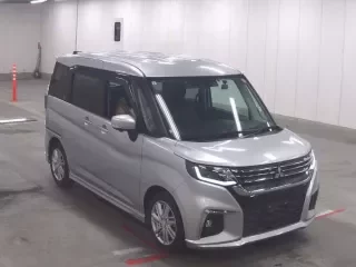 MITSUBISHI DELICA D2