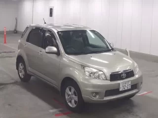 TOYOTA RUSH