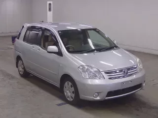 TOYOTA RAUM