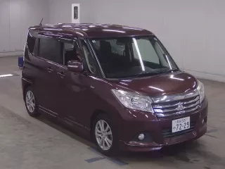 MITSUBISHI DELICA D2