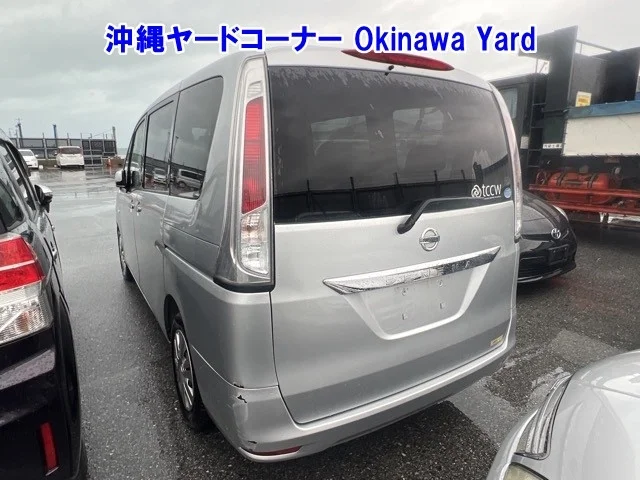Nissan Serena 2011