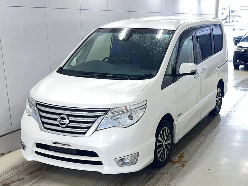 Nissan Serena 2015
