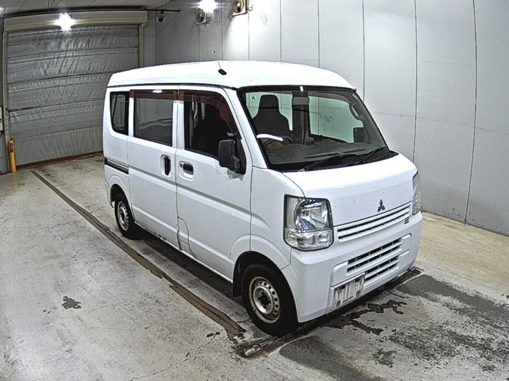Mitsubishi Minicab 2016