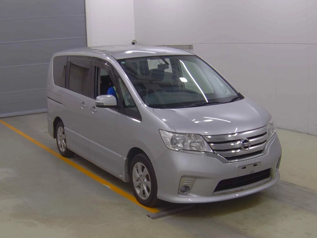 Nissan Serena 2011