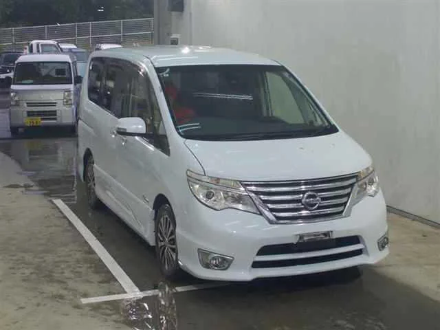 Nissan Serena 2014