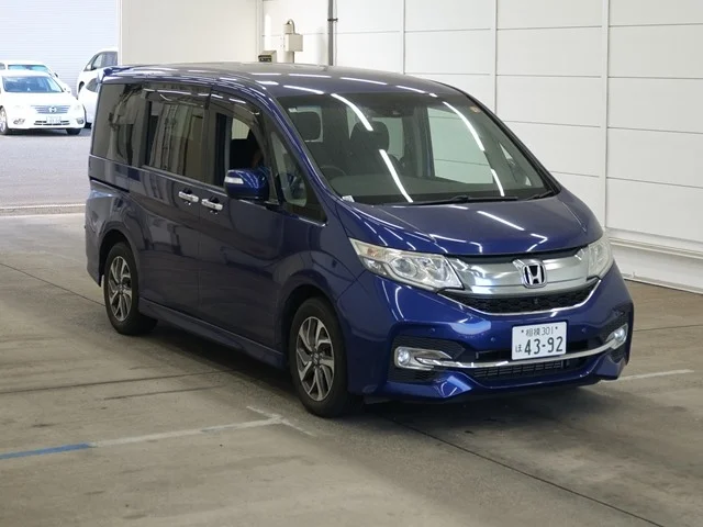 Honda Stepwgn 2016