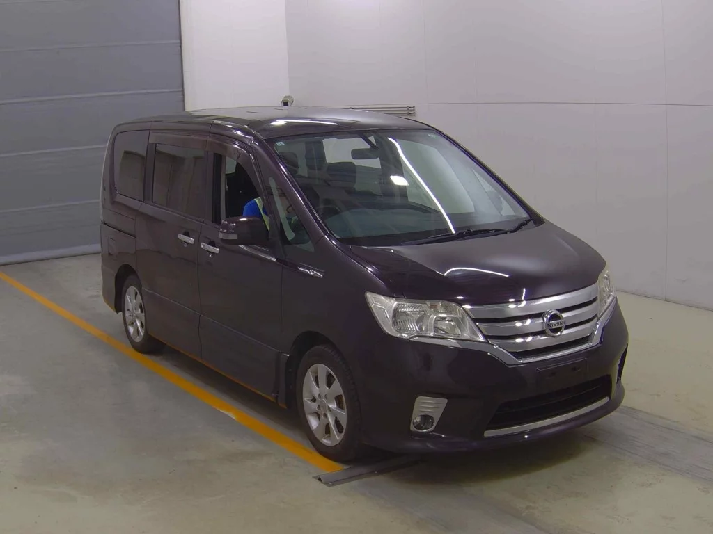 Nissan Serena 2011
