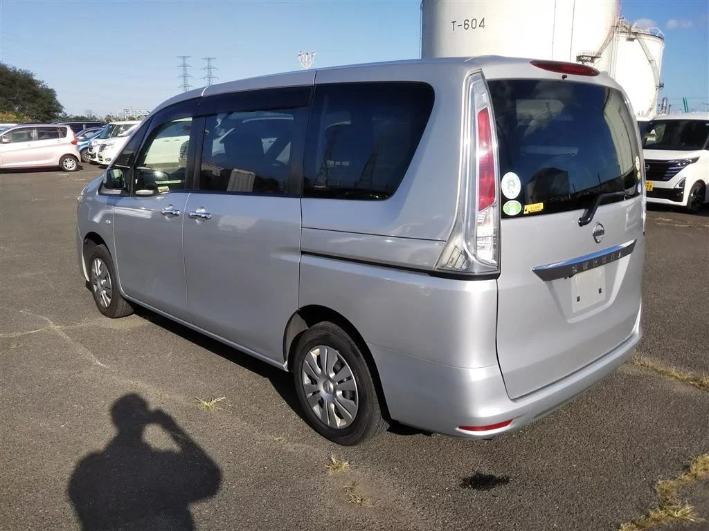 Nissan Serena 2012