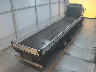 NISSAN UD
