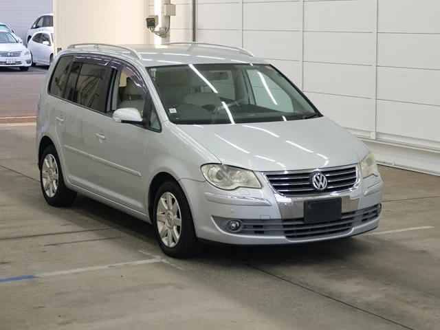 Volkswagen Touran  с аукциона в Японии