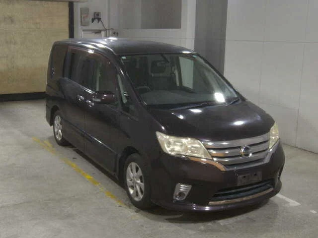Nissan Serena 2011