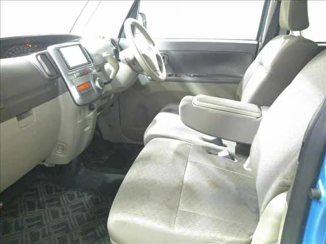 Daihatsu Tanto 2012