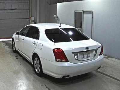 TOYOTA CROWN MAJESTA