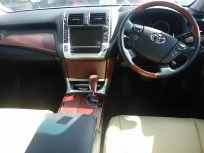 TOYOTA CROWN MAJESTA