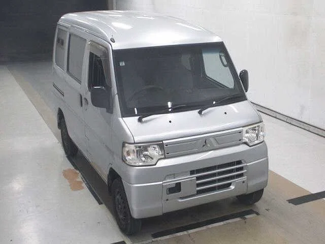 Mitsubishi Minicab 2012