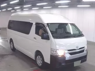 TOYOTA HIACE