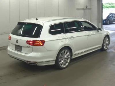 VOLKSWAGEN PASSAT VARIANT