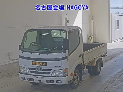 TOYOTA DYNA