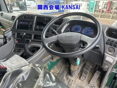 NISSAN DIESEL (UD) QUON