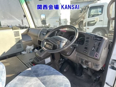 Mitsubishi FUSO ROSA