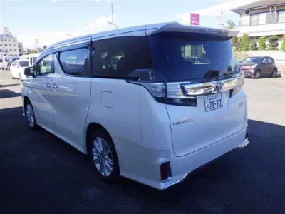 TOYOTA VELLFIRE