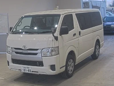 TOYOTA REGIUS VAN