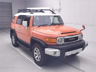 TOYOTA FJ CRUISER