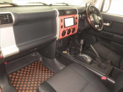 TOYOTA FJ CRUISER