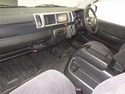 TOYOTA HIACE