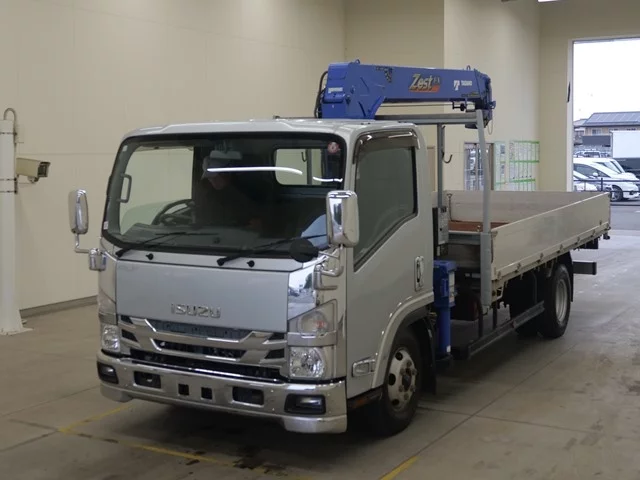 Isuzu Elf 2019