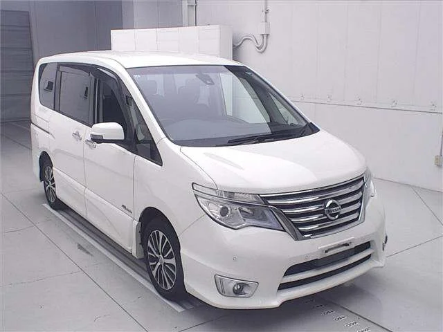 Nissan Serena 2015