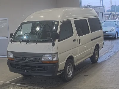 TOYOTA HIACE