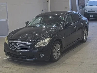 NISSAN FUGA