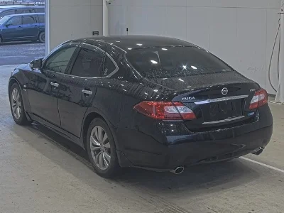 NISSAN FUGA