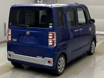 Toyota Pixis Mega