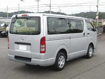 TOYOTA REGIUS ACE VAN