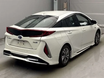 TOYOTA PRIUS PHV
