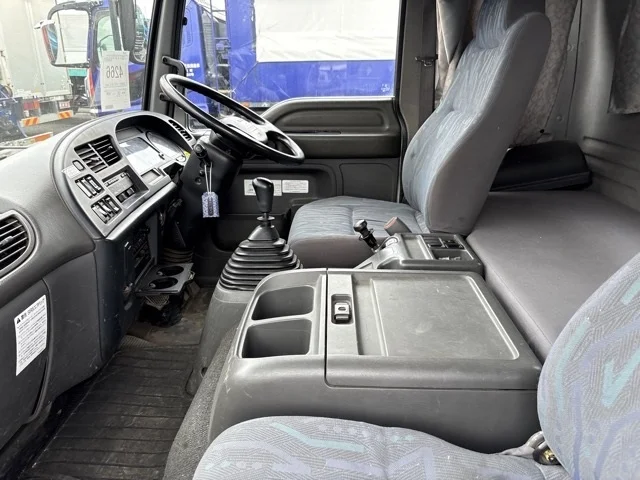 Isuzu Forward  с аукциона в Японии