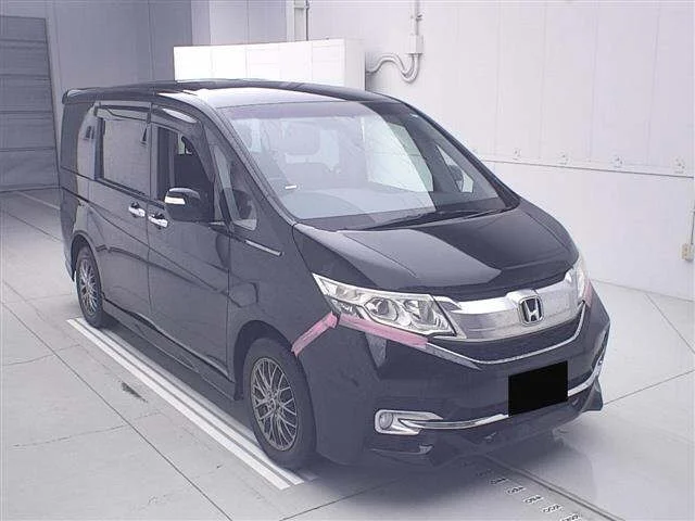 Honda Stepwgn 2015