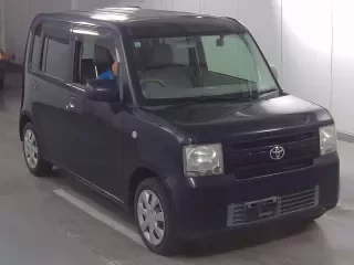 TOYOTA PIXIS SPACE
