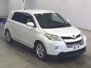 TOYOTA IST
