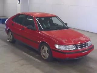 SAAB 900