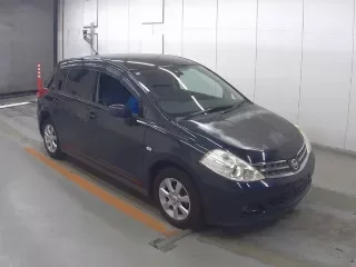 NISSAN TIIDA