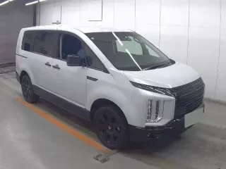 MITSUBISHI DELICA D5