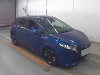 NISSAN AURA