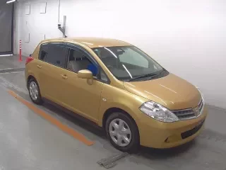 NISSAN TIIDA