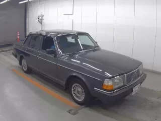 VOLVO 240