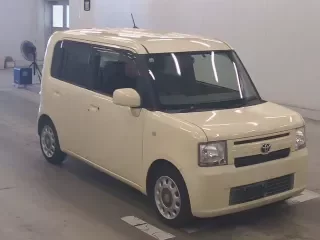 TOYOTA PIXIS SPACE